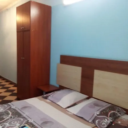 Gostinitsa Chizhovka Inn *